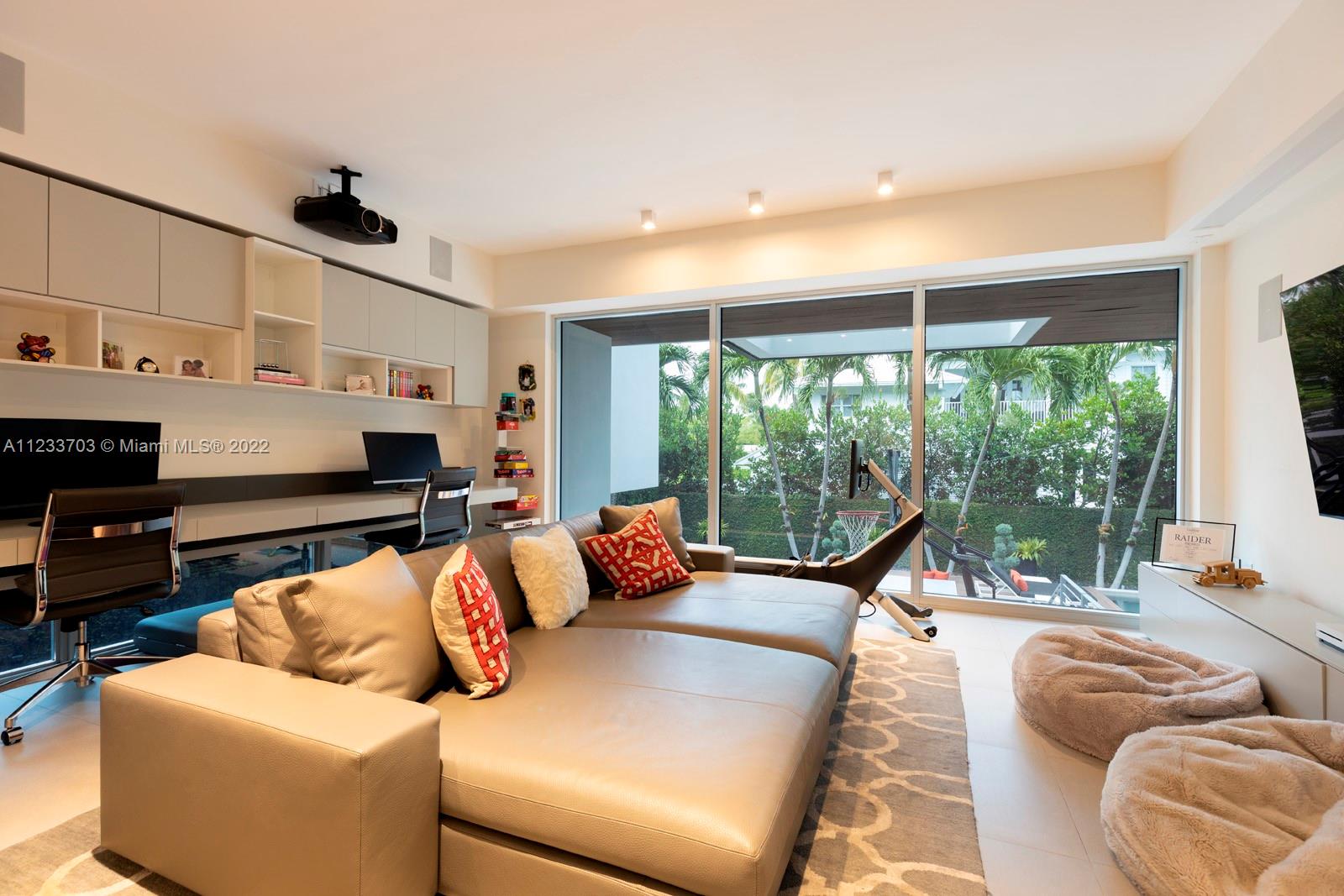 BISCAYNE KEY ESTATES - Residential