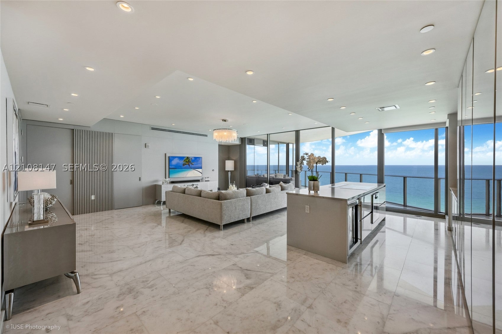 15701 Collins Ave 902