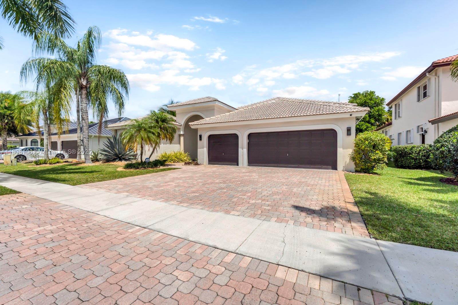 18621 SW 39th Ct