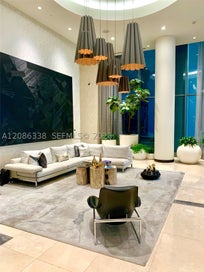 55 SW 9th St 1707 Miami FL 33130