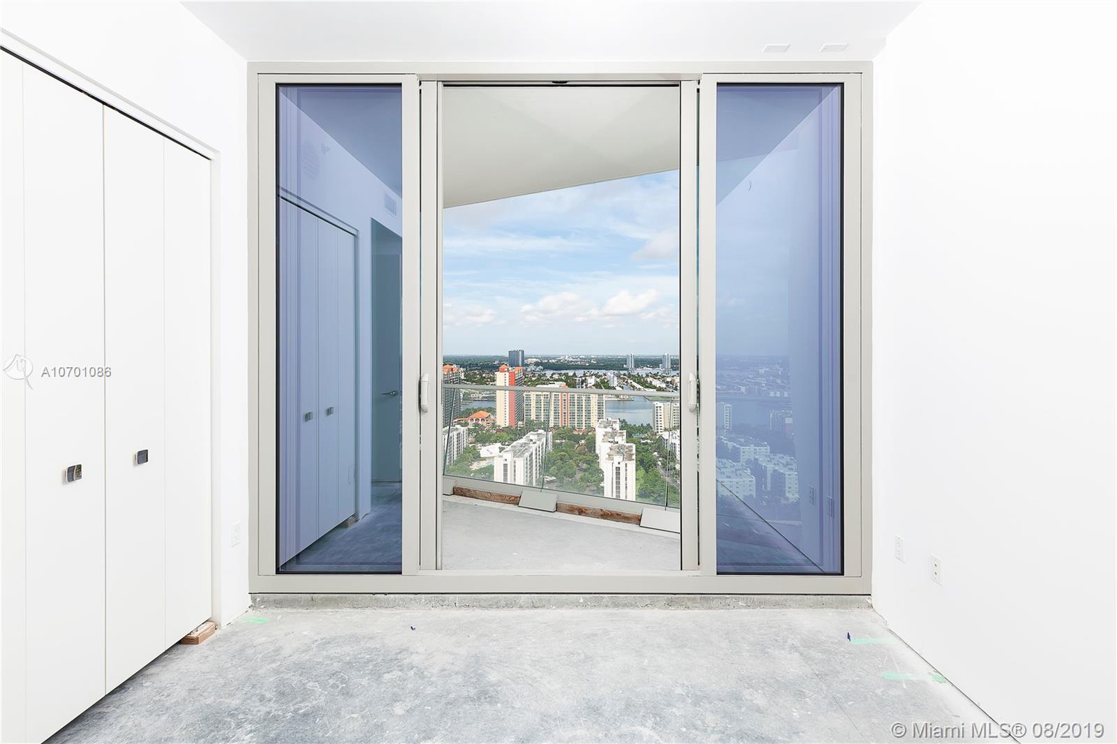 JADE SIGNATURE CONDO - Residential