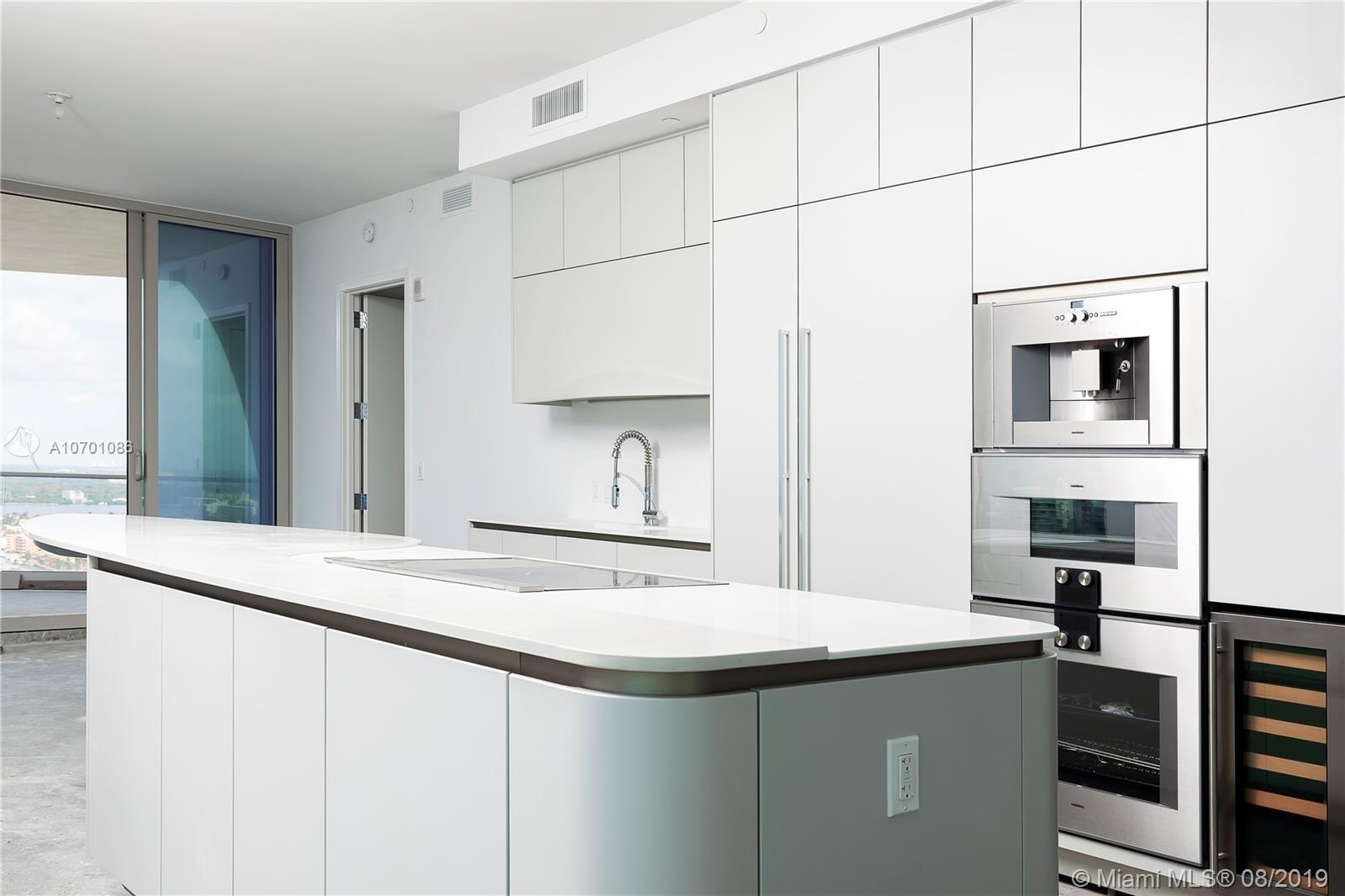 JADE SIGNATURE CONDO - Residential