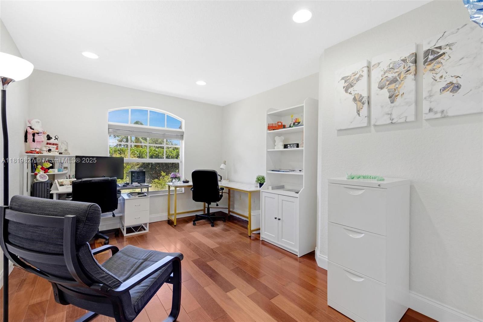 EVERGLADES SUGAR & LAND C - Residential