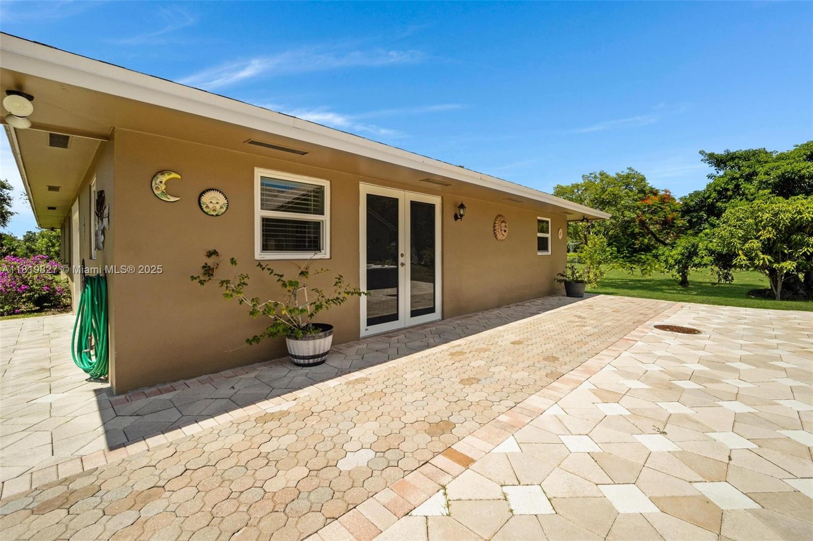 EVERGLADES SUGAR & LAND C - Residential