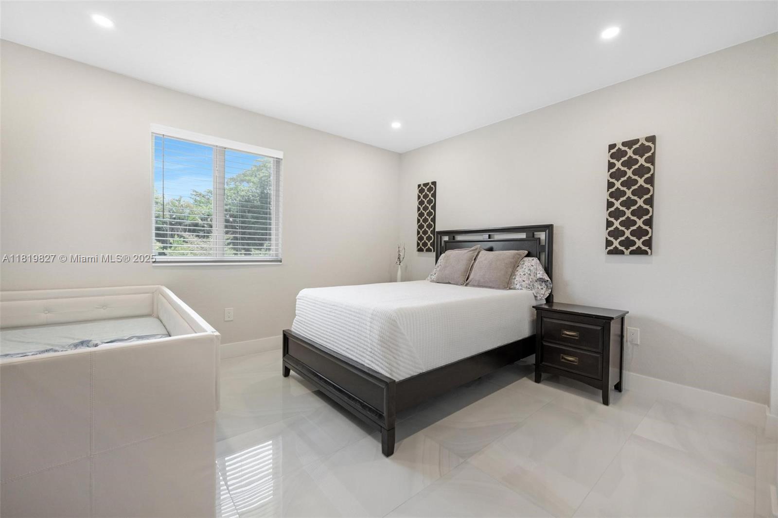 EVERGLADES SUGAR & LAND C - Residential