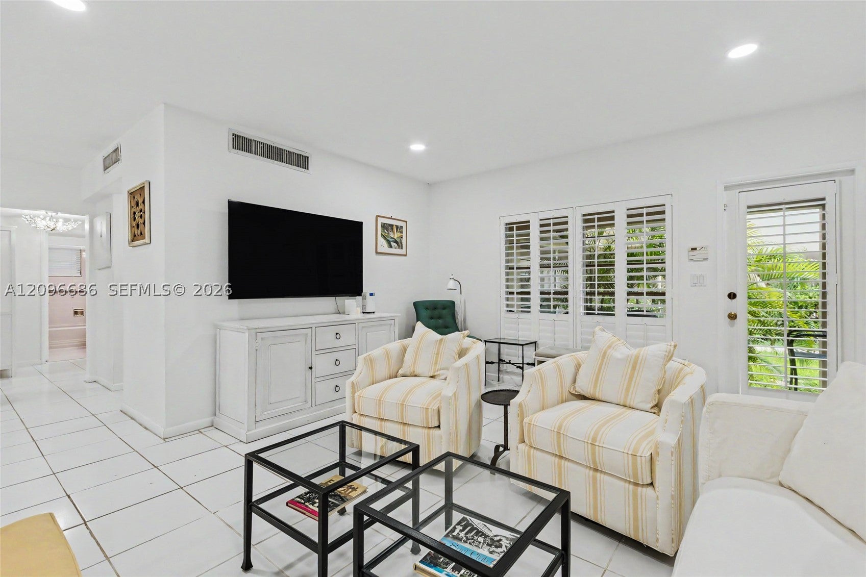 90 Park Dr 2