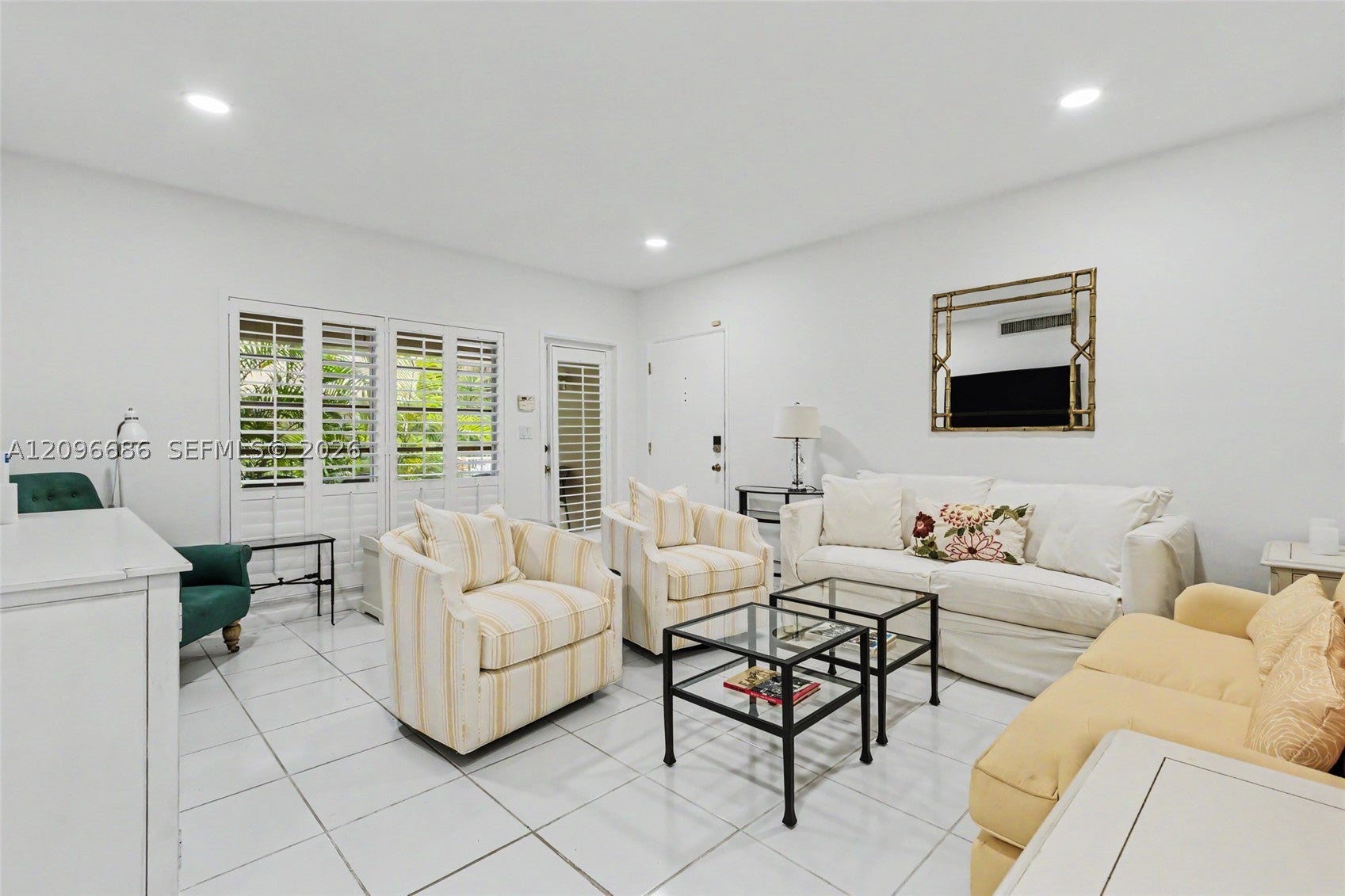 90 Park Dr 2