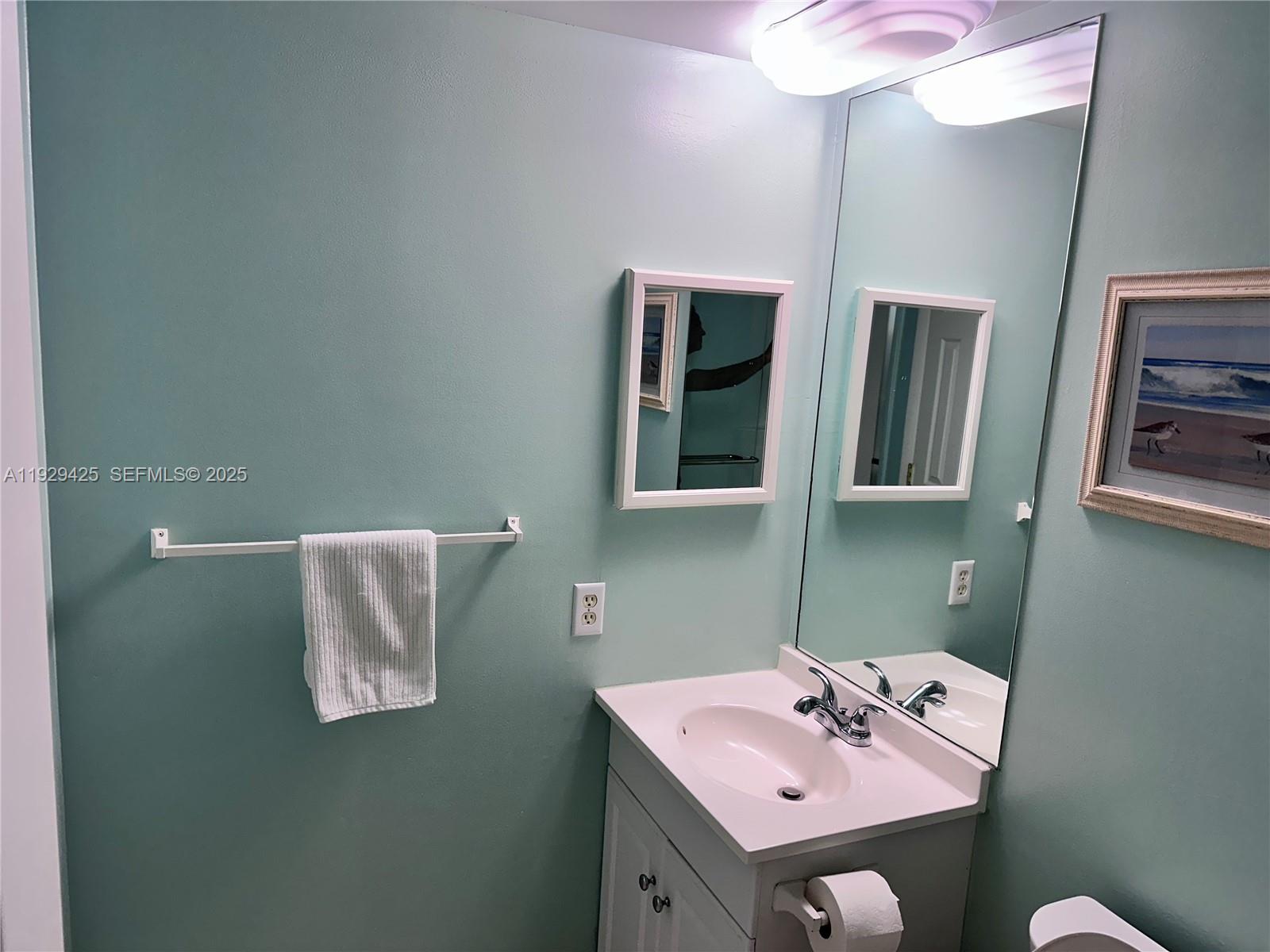 SILVER THATCH ATLANTIC PL - Residential