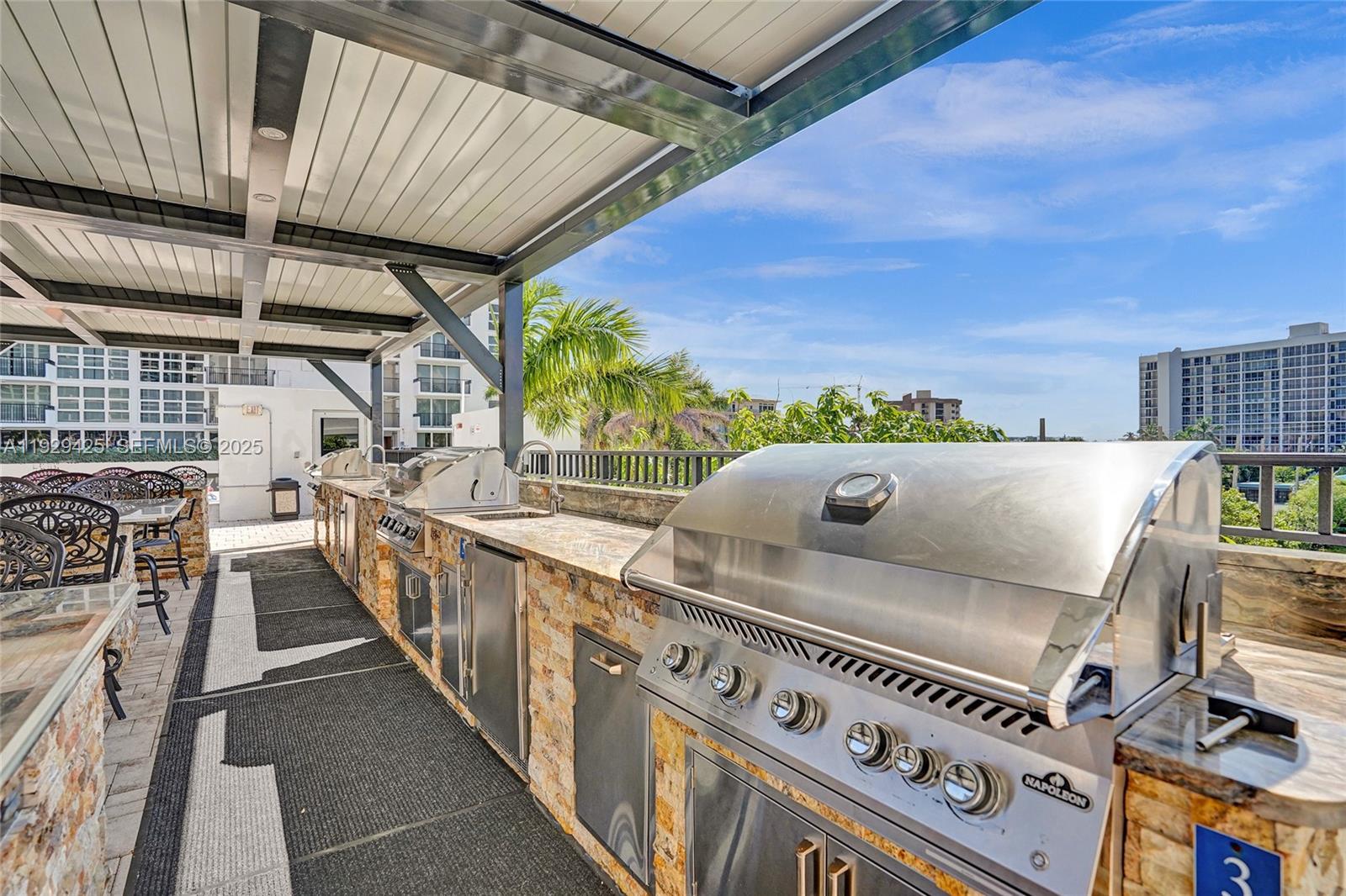 SILVER THATCH ATLANTIC PL - Residential