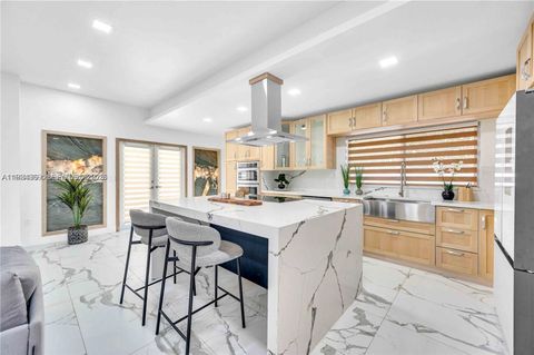 4708 Alton Rd Miami Beach FL 33140