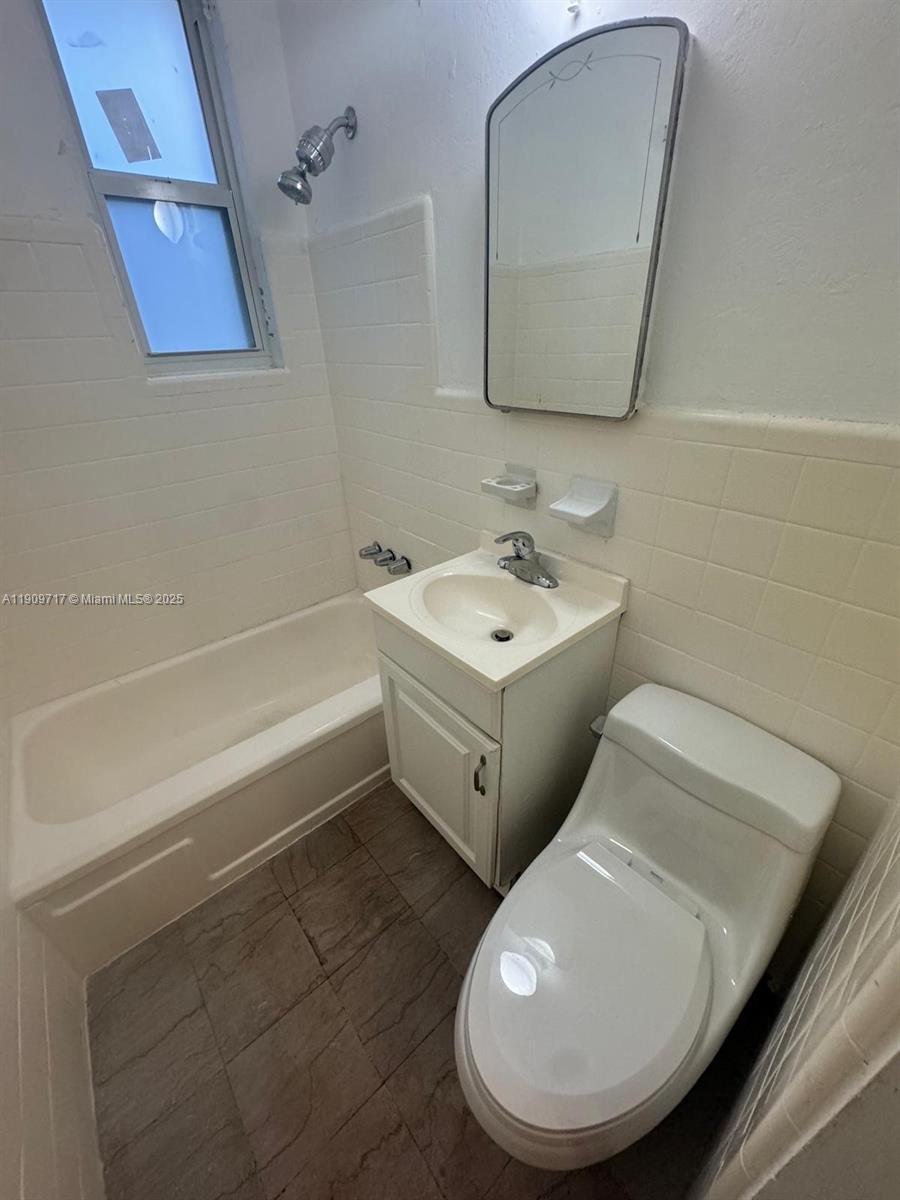 FAIRGREEN R/S - Residential Lease