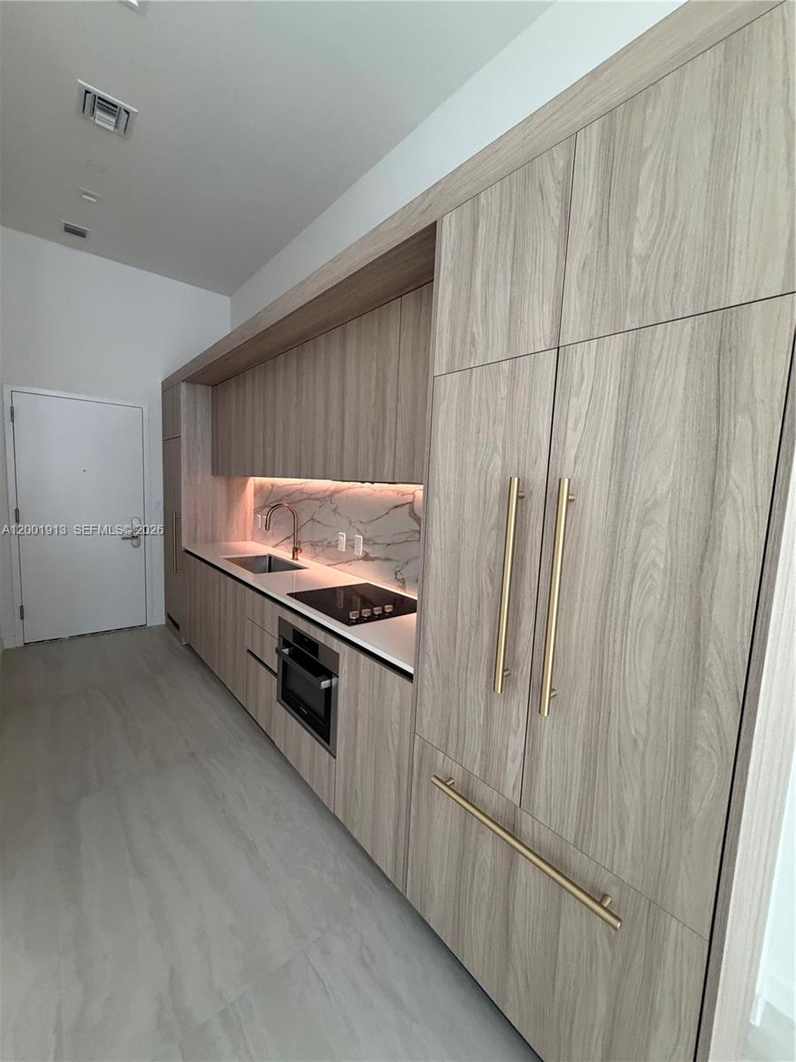 Viceroy Brickell - Residential Lease