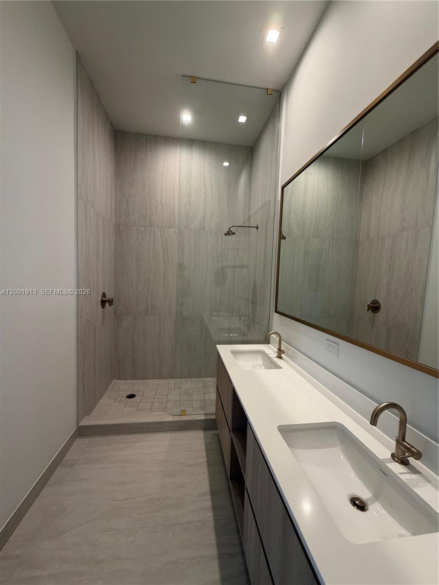 Viceroy Brickell - Residential Lease