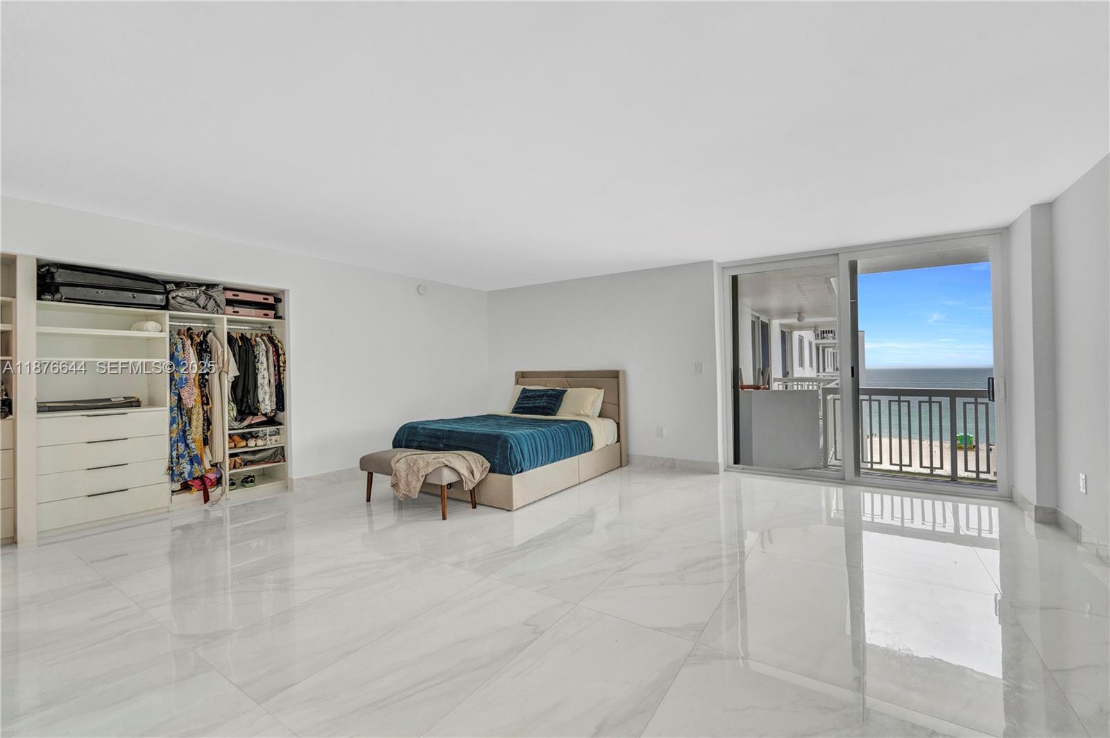 THE PRESIDENTIAL CONDO - Residential