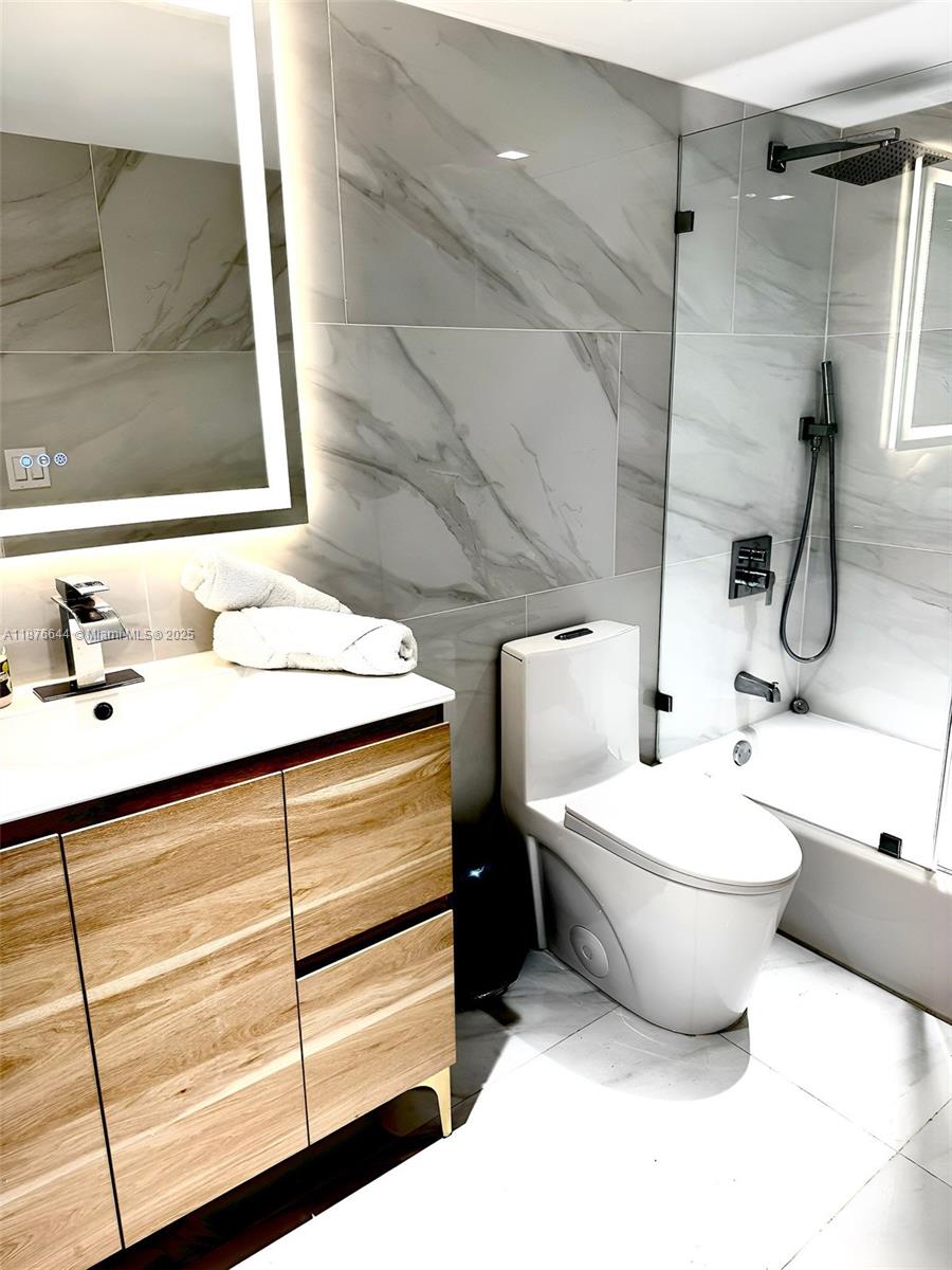 401 Ocean Dr 1007