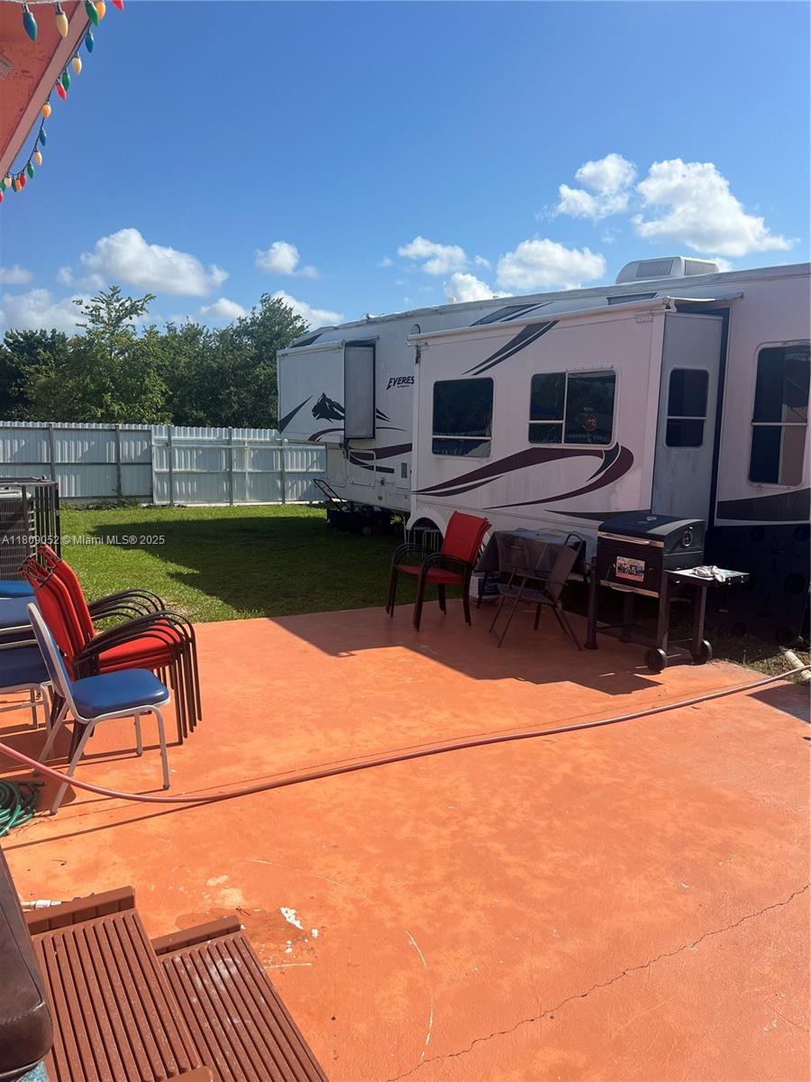 CARIBBEAN PALMS FIRST ADD - Residential