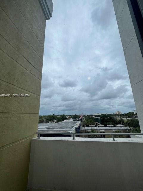 RADIUS CONDO - Residential