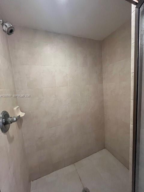 RADIUS CONDO - Residential