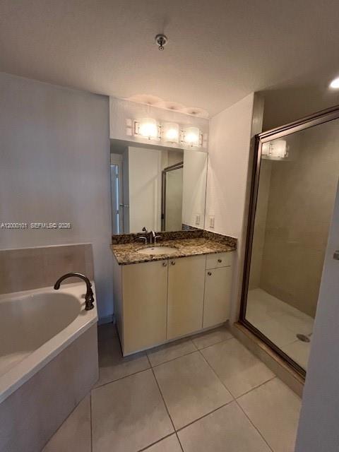 RADIUS CONDO - Residential