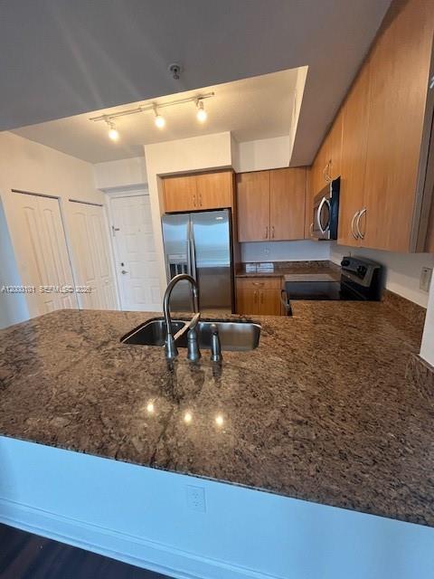 RADIUS CONDO - Residential