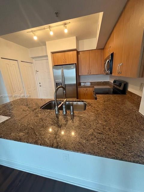 RADIUS CONDO - Residential