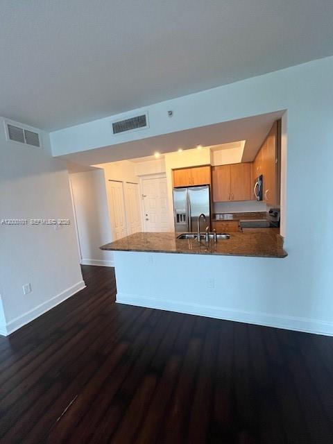 RADIUS CONDO - Residential