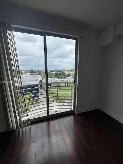 RADIUS CONDO - Residential