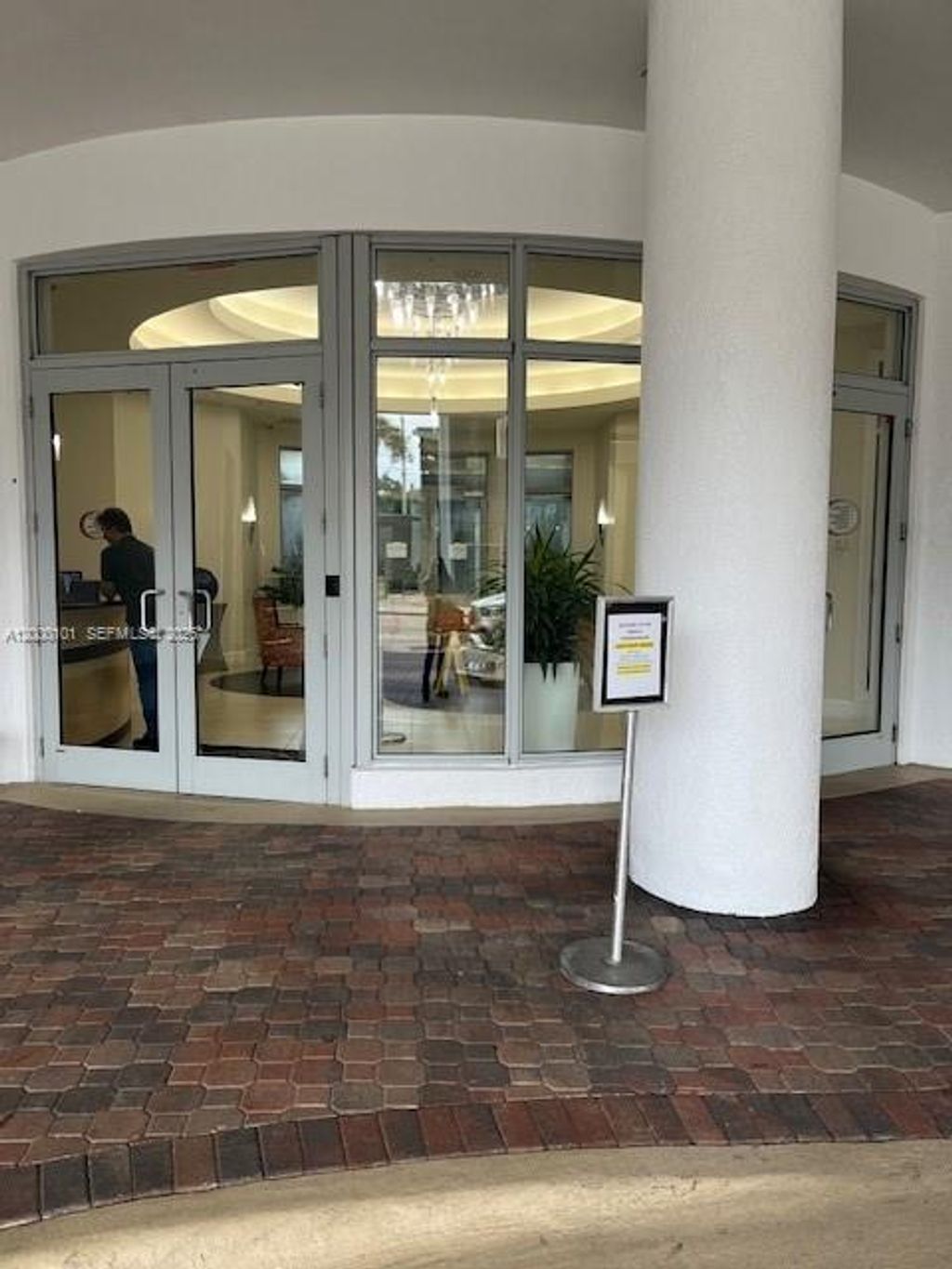Photo of Hollywood, FL 33020 (MLS # A12000101)
