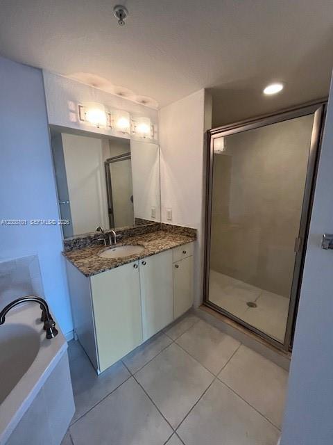 RADIUS CONDO - Residential