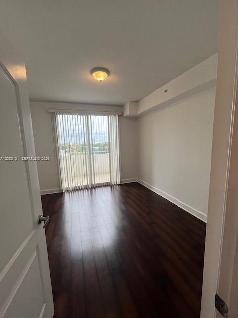 RADIUS CONDO - Residential