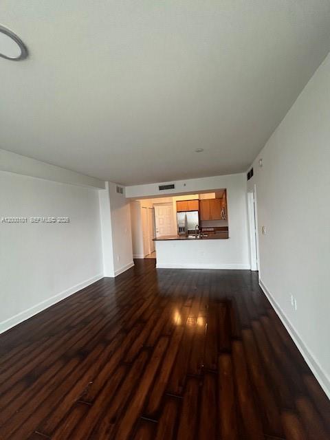 RADIUS CONDO - Residential