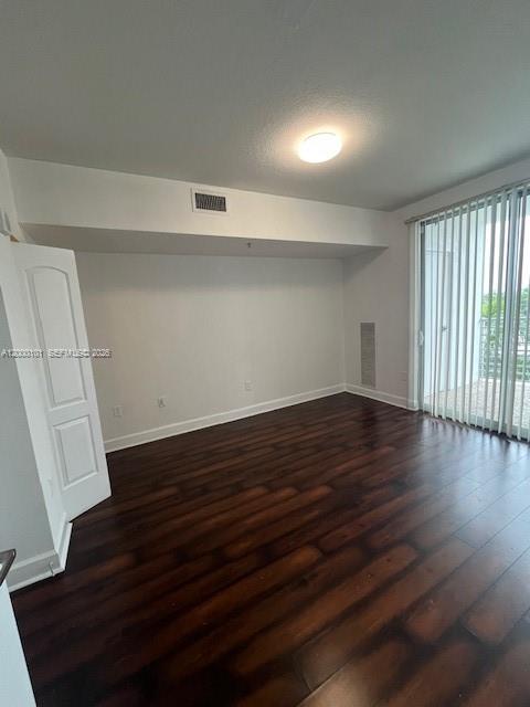 RADIUS CONDO - Residential