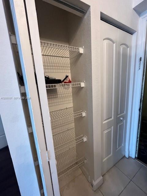 RADIUS CONDO - Residential