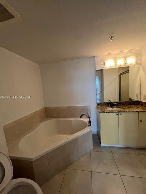 RADIUS CONDO - Residential