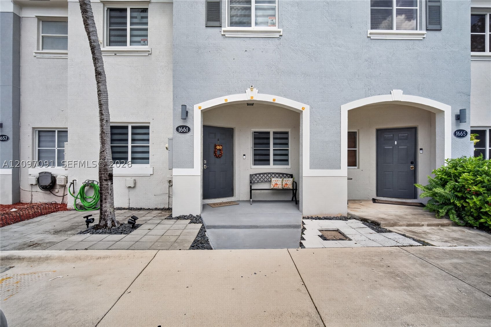 1661 SE 30th St