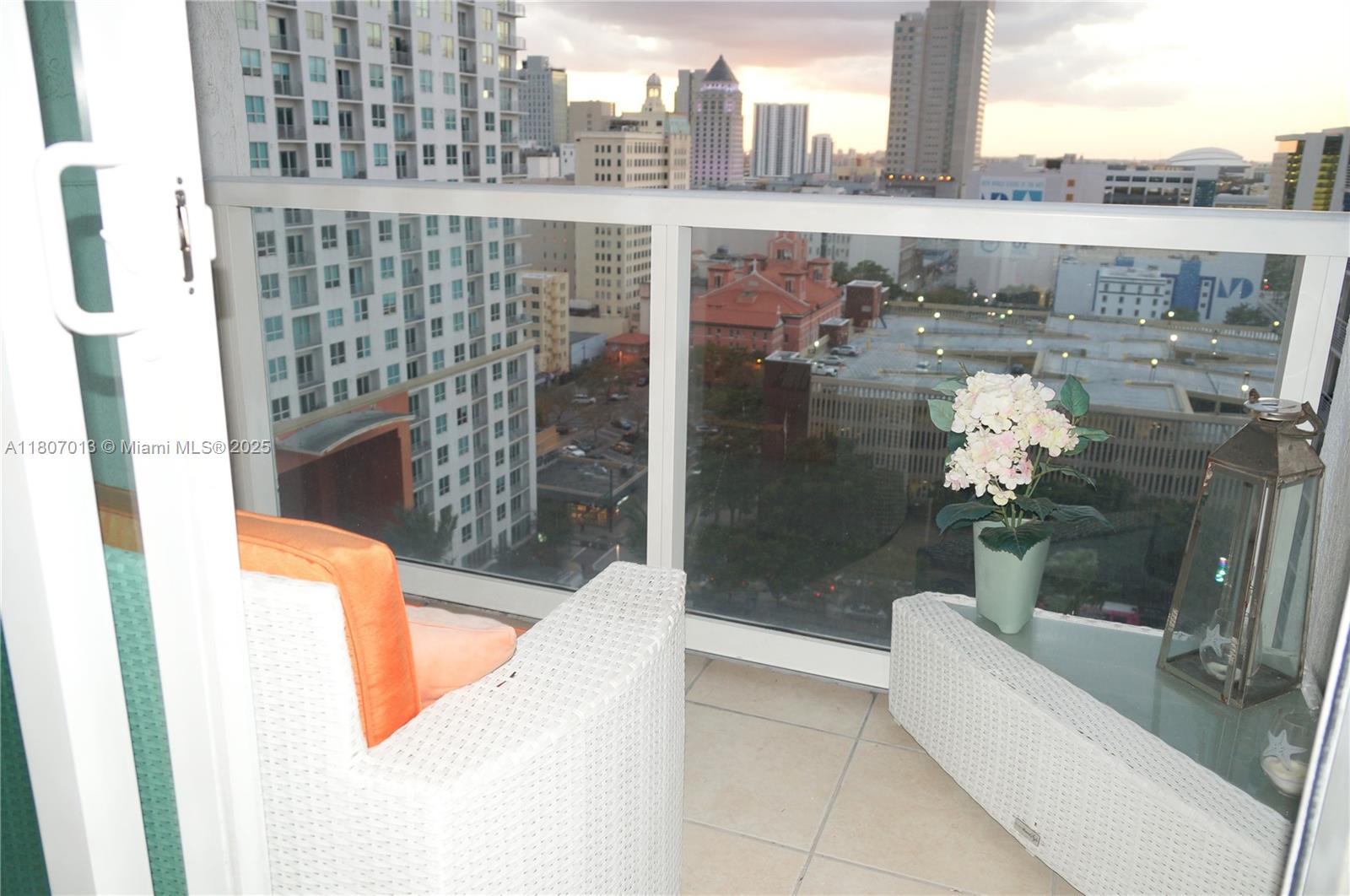 VIZCAYNE SOUTH CONDO - Residential Lease