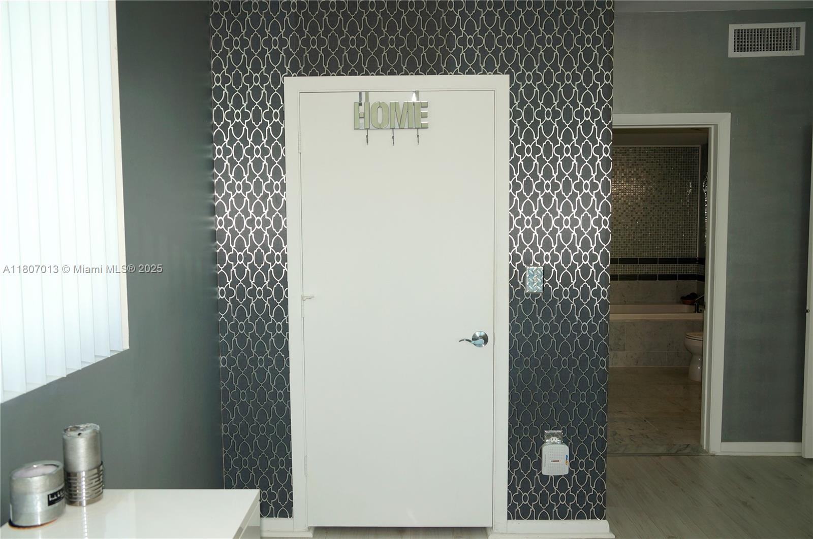 VIZCAYNE SOUTH CONDO - Residential Lease