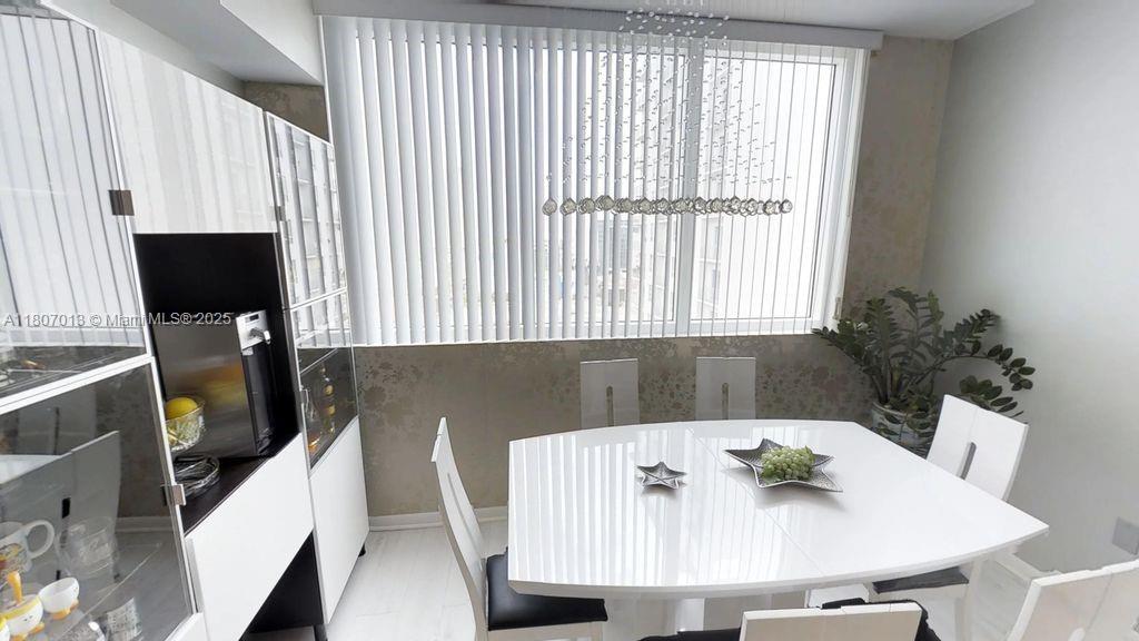 VIZCAYNE SOUTH CONDO - Residential Lease