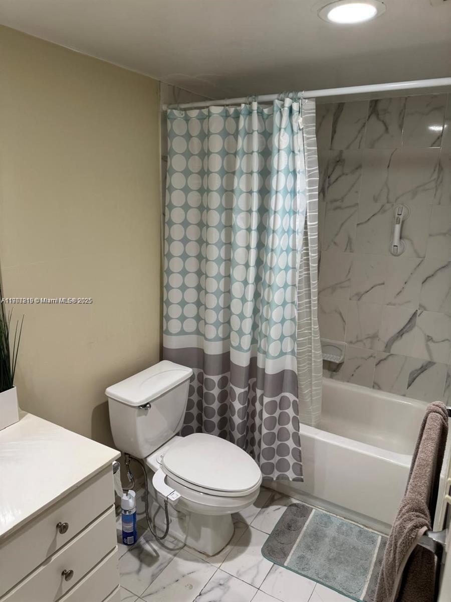 OCEANVIEW BUILDING B COND - Residential