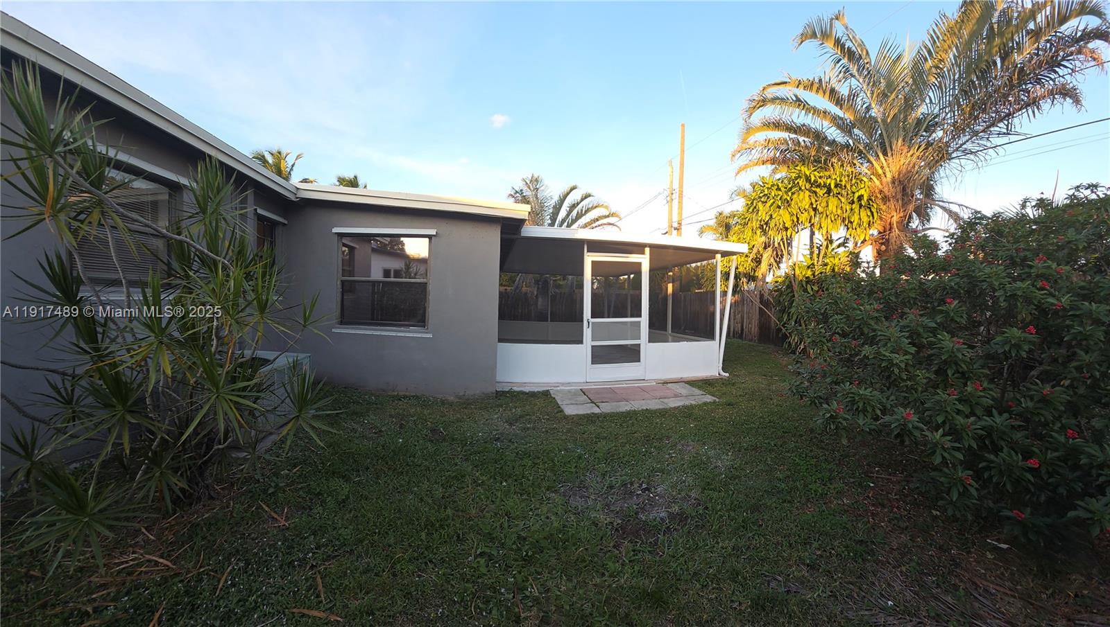 TWIN LAKES HOMES SEC 4 - Residential Lease