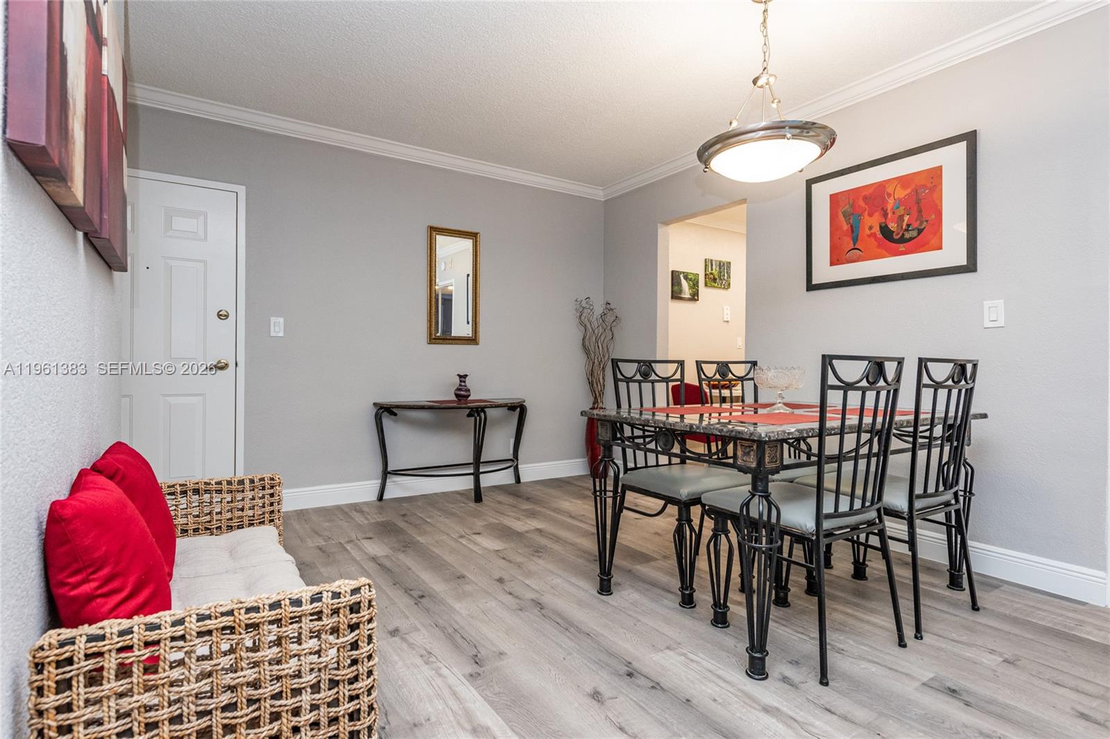 WAVE CONDO - Residential