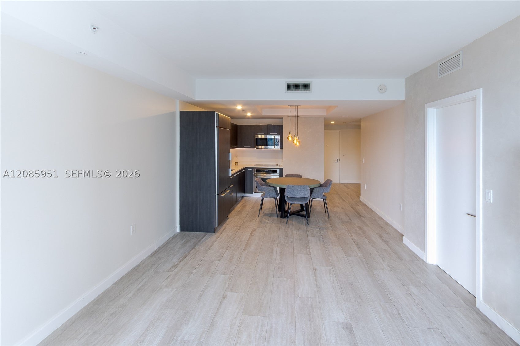 45 SW 9th St 3105