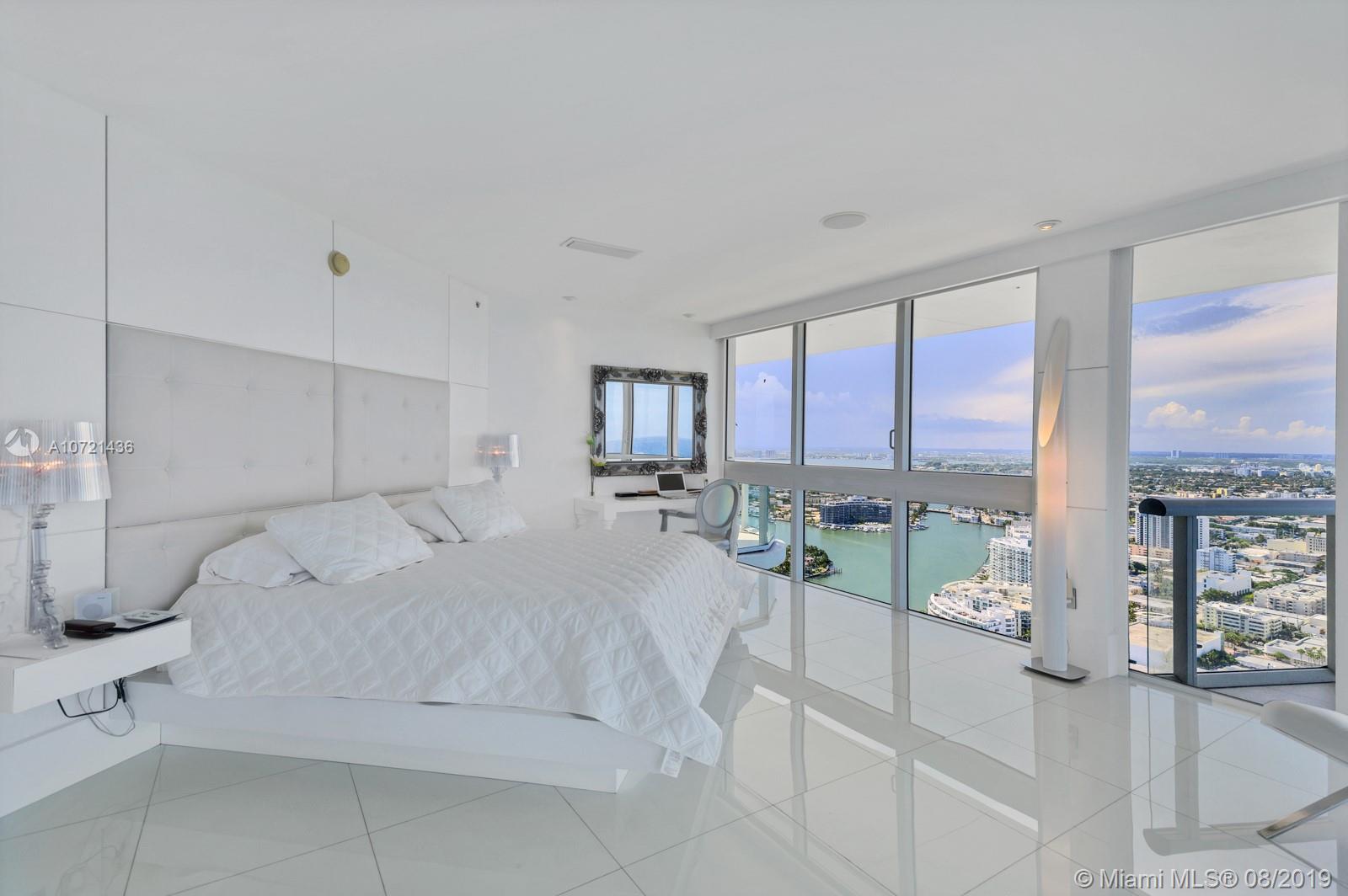 AKOYA CONDO - Residential