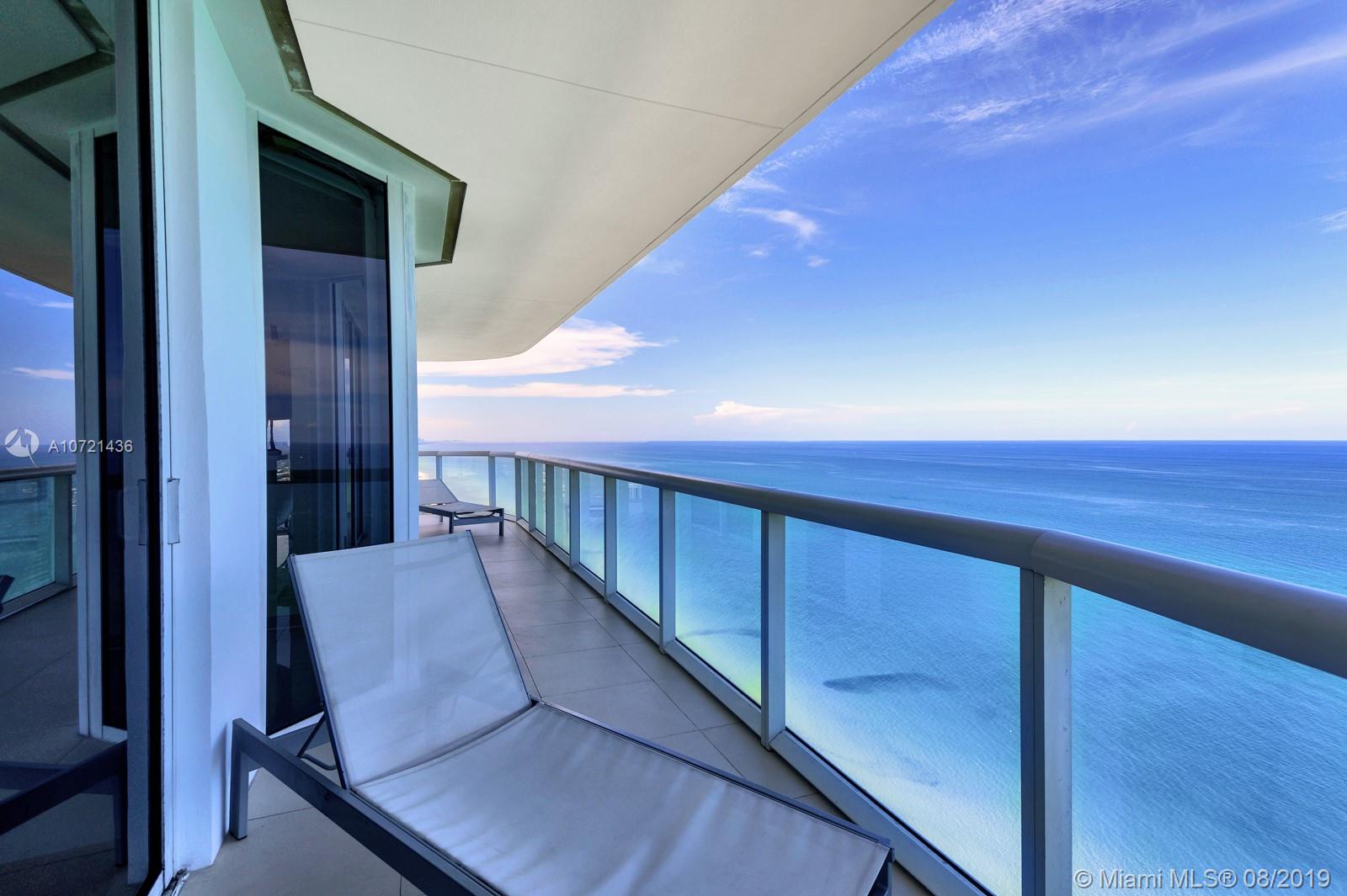 AKOYA CONDO - Residential