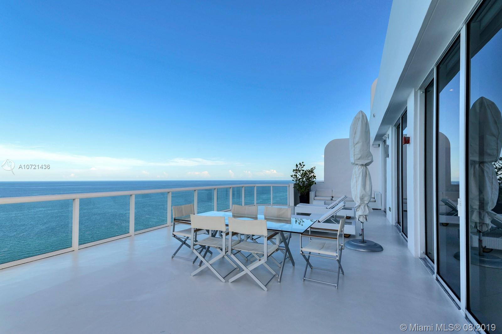 AKOYA CONDO - Residential