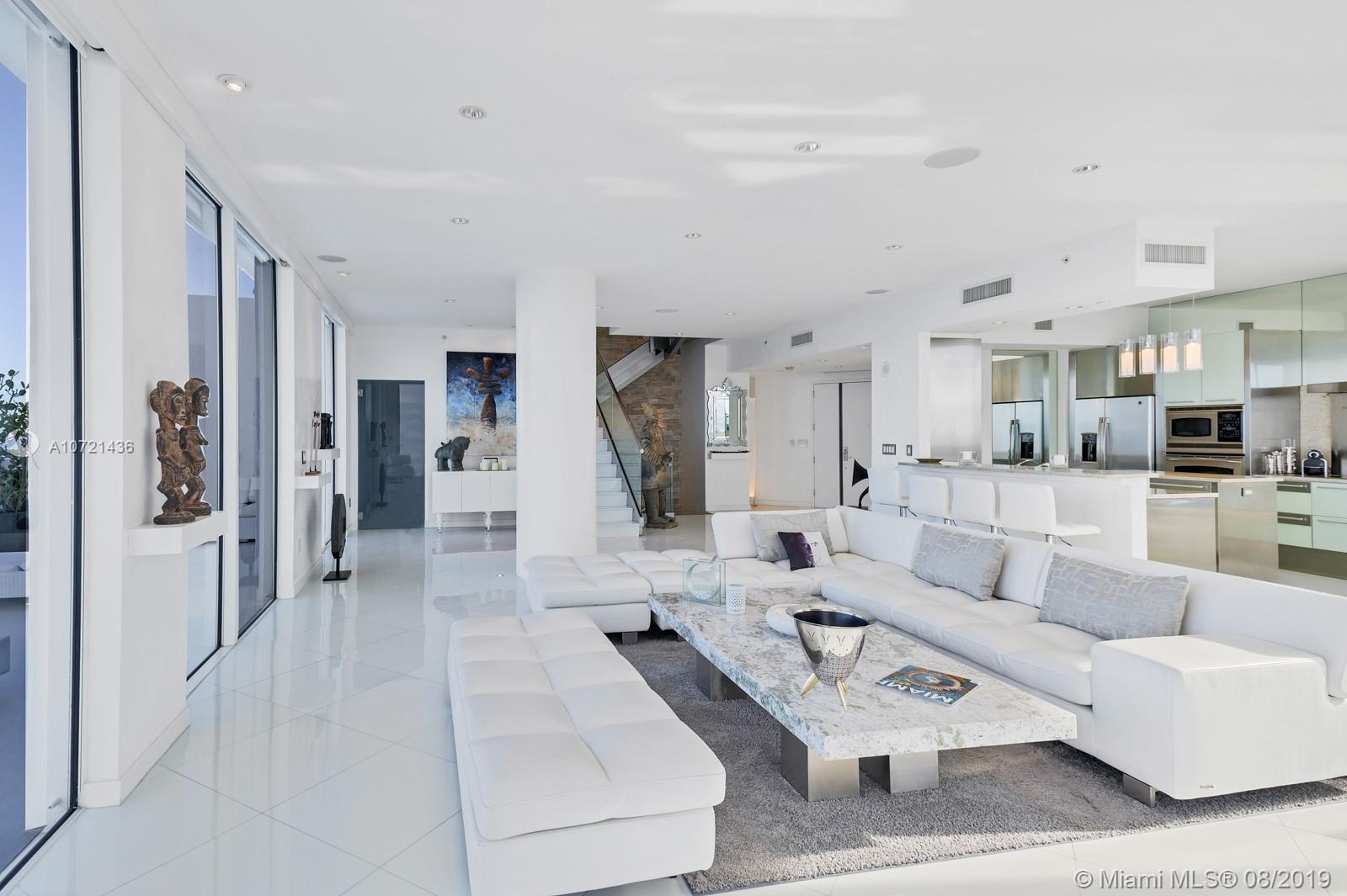 AKOYA CONDO - Residential