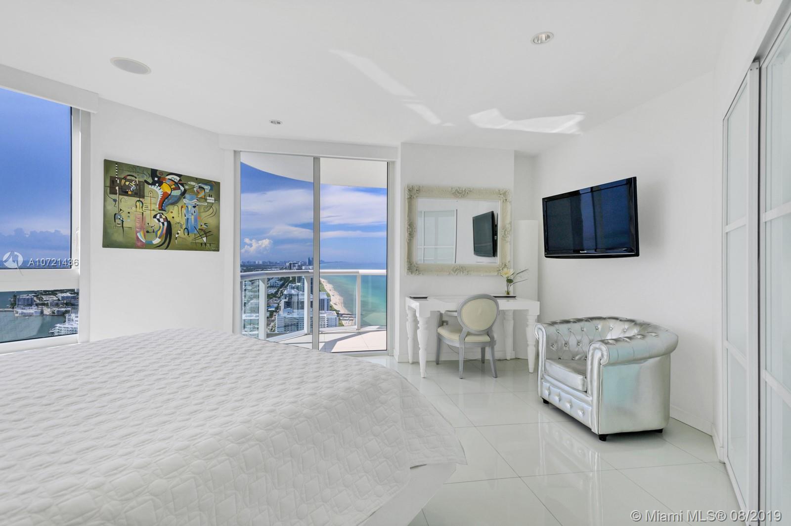 AKOYA CONDO - Residential