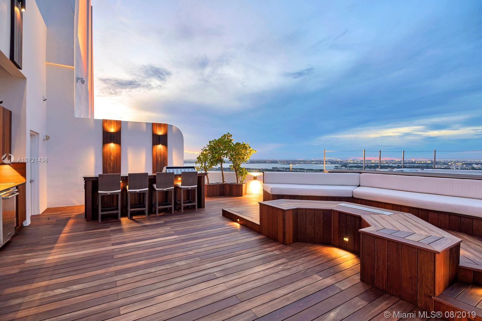 AKOYA CONDO - Residential