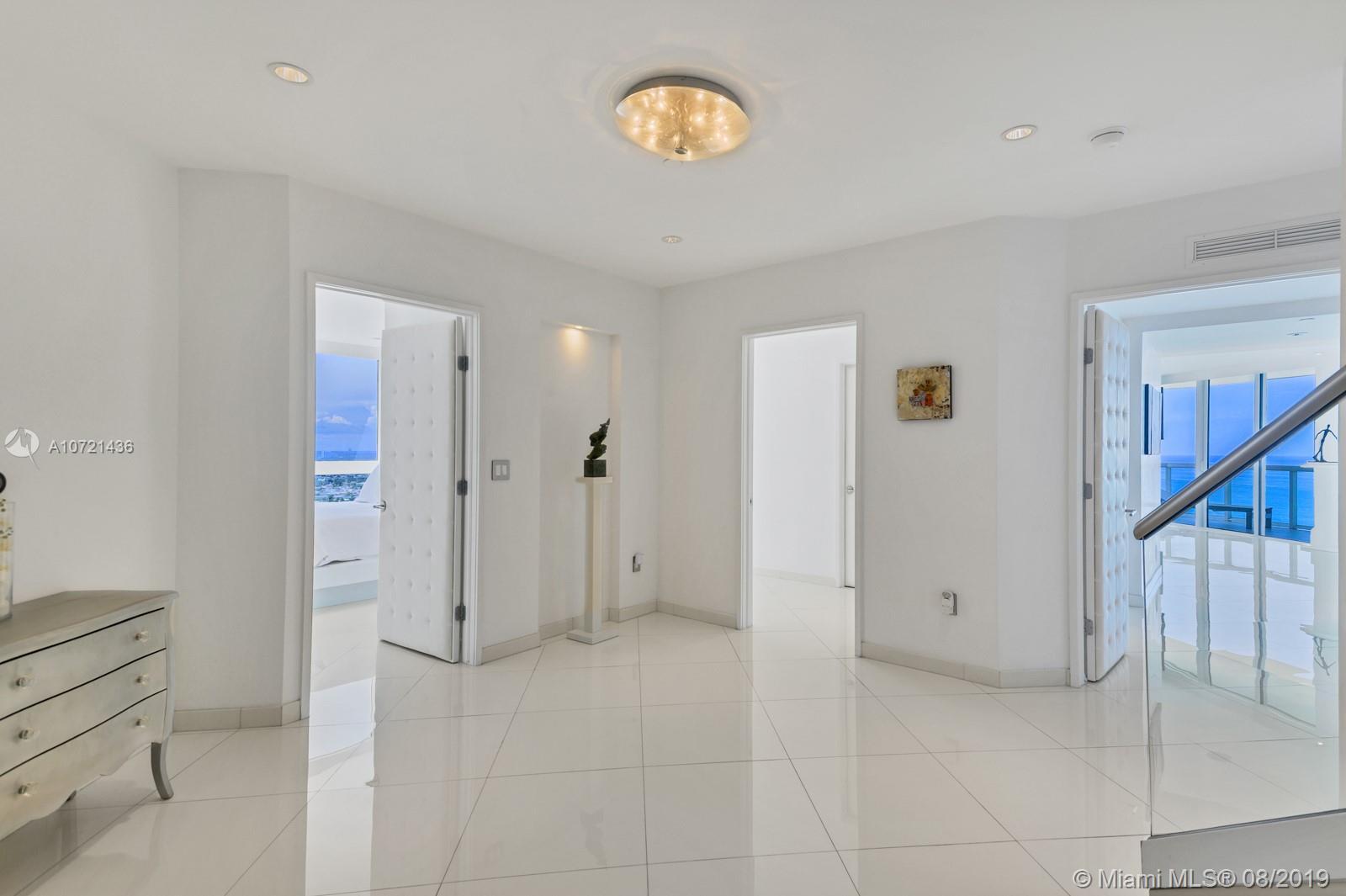 AKOYA CONDO - Residential