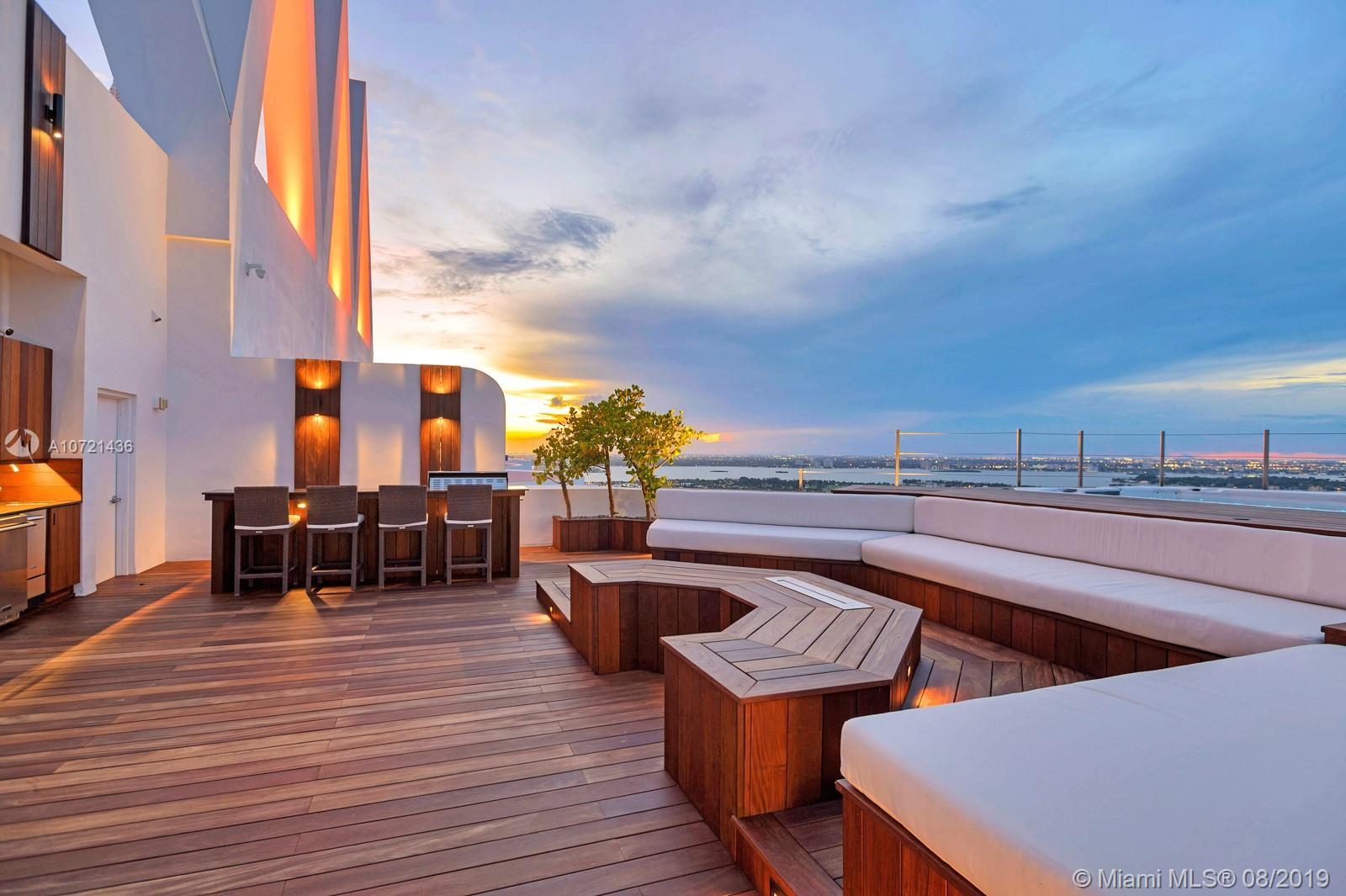 AKOYA CONDO - Residential